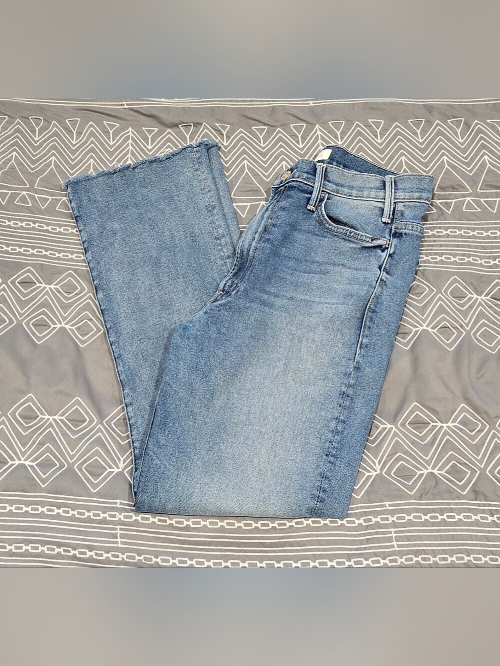 MOTHER Denim Hustler Ankle Fray High Waisted Flare Size 30
